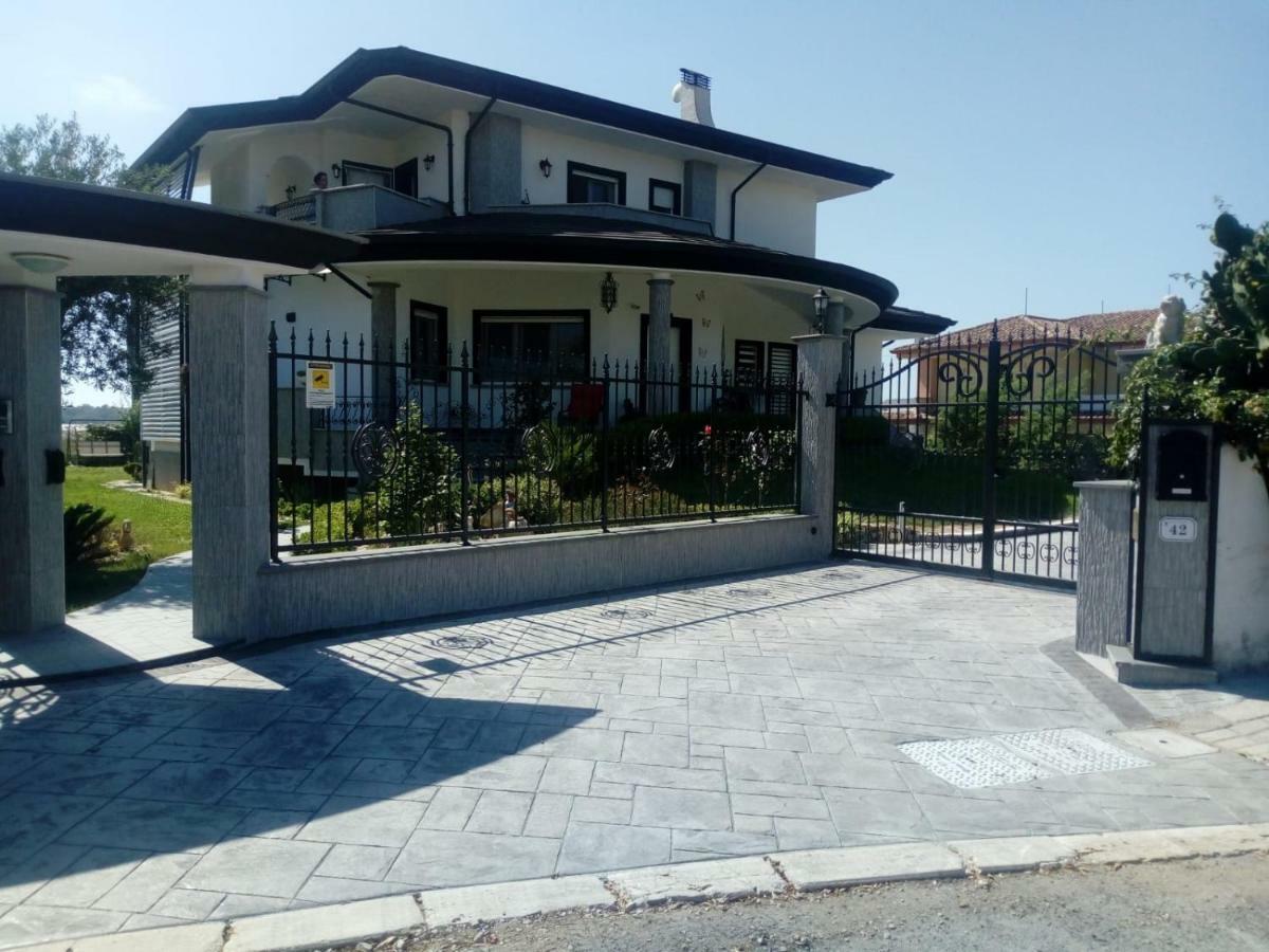 Appartamento In Seminterrato Zannone Сабаудиа Екстериор снимка